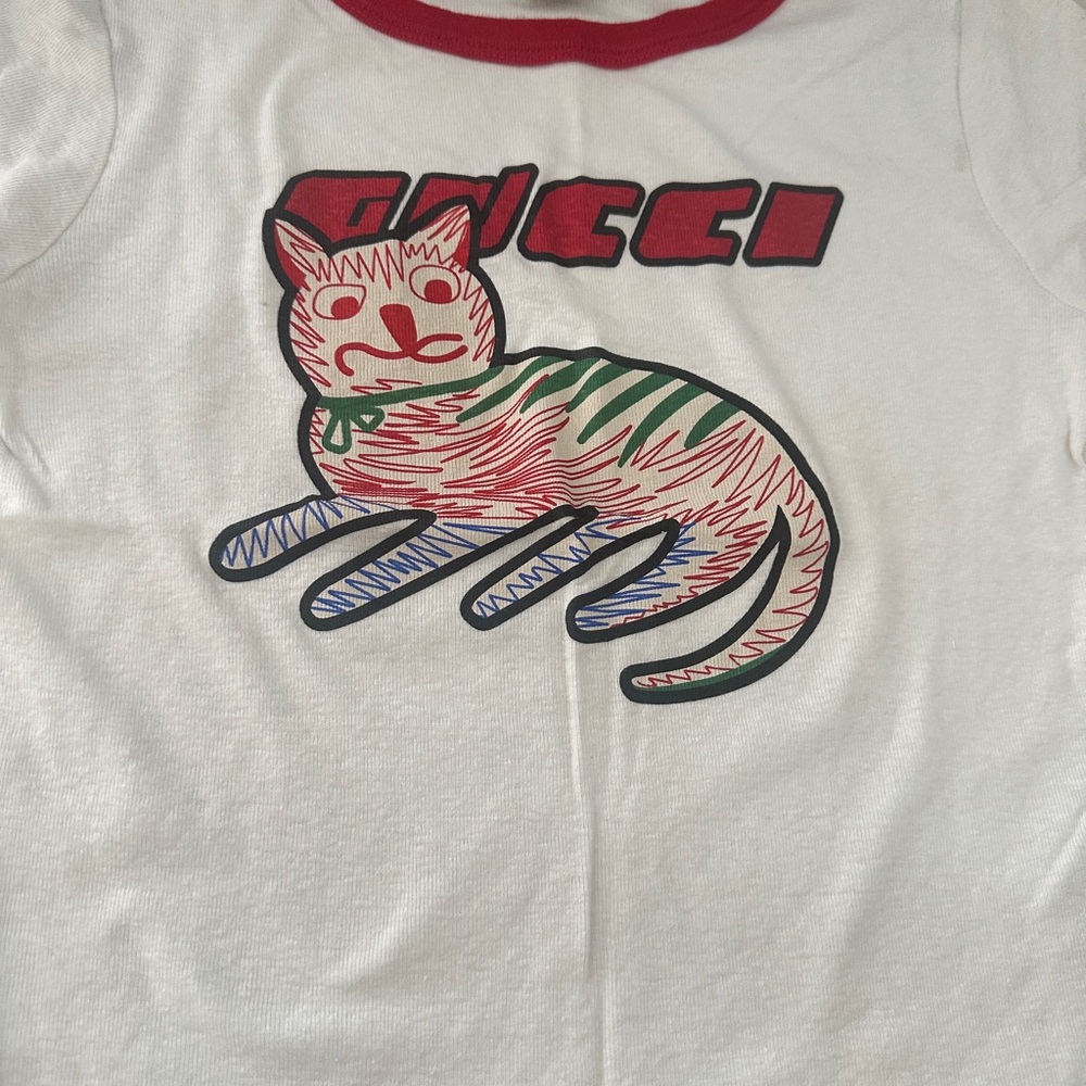Gucci Cream Fabric with Label cat size 6 fits small more like 4-5yr old